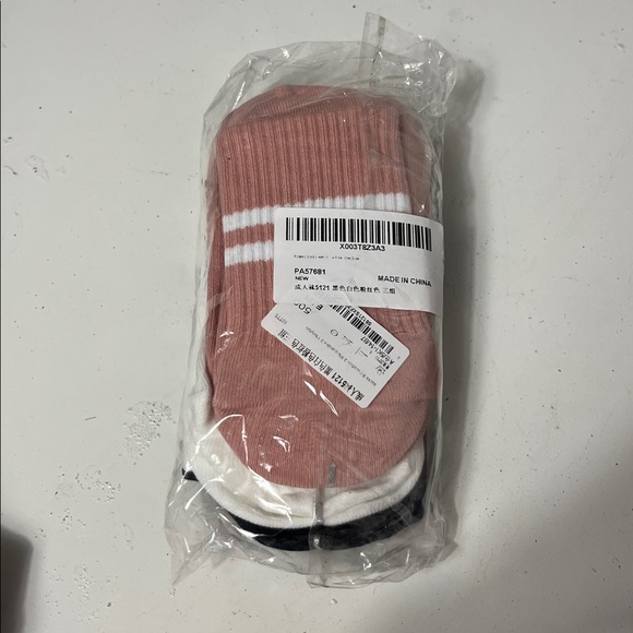 American Trends Pilates Socks 3 CT Non Slip, with Grips, for Women, Yoga & Barre - Picture 7 of 7